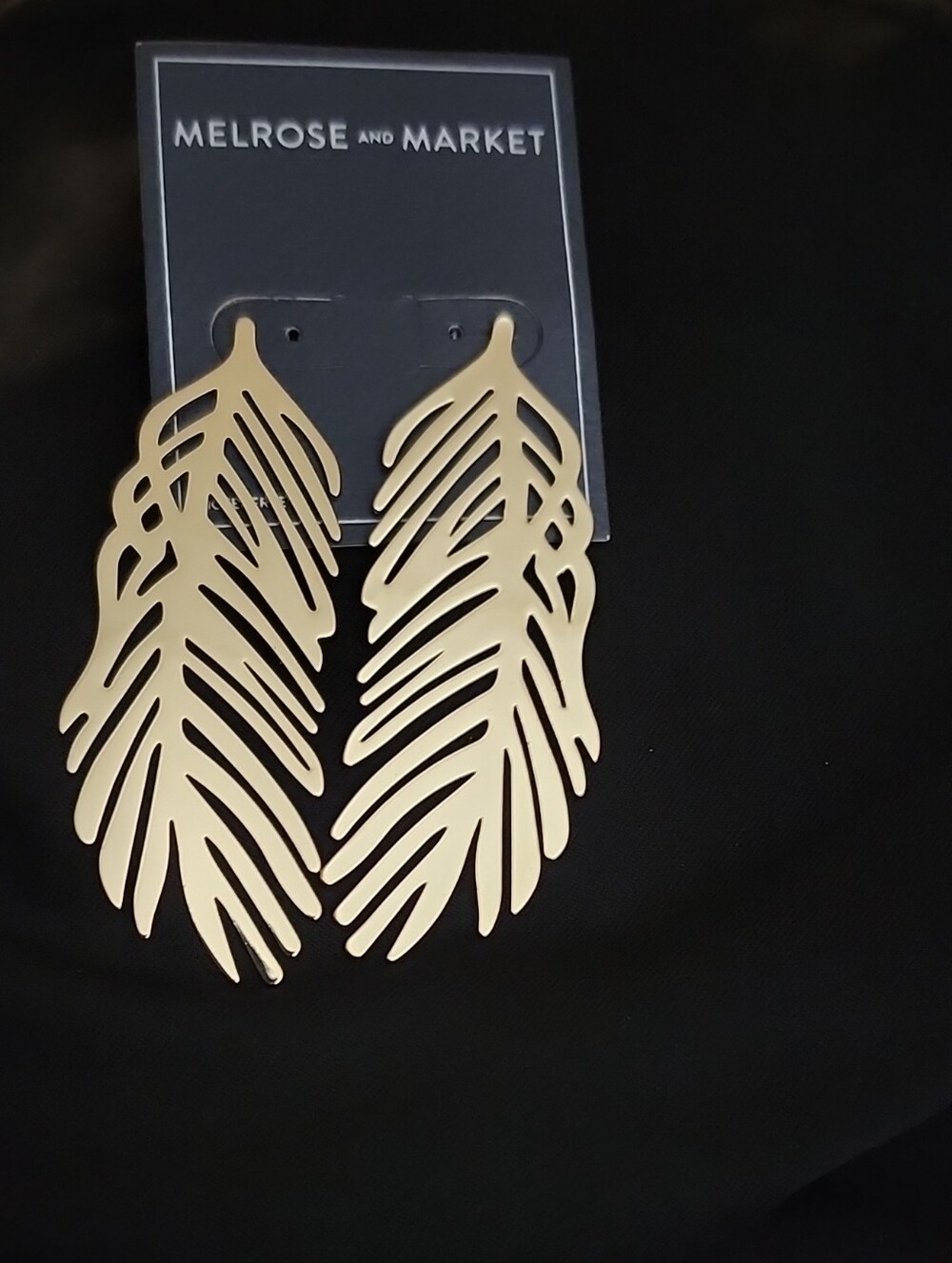 Melrose and Market Matte Gold Leaf Cutout Dangle Earrings